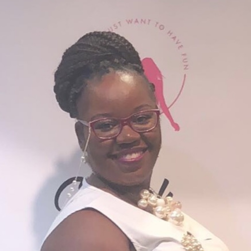 Meet your Posher, Teaira